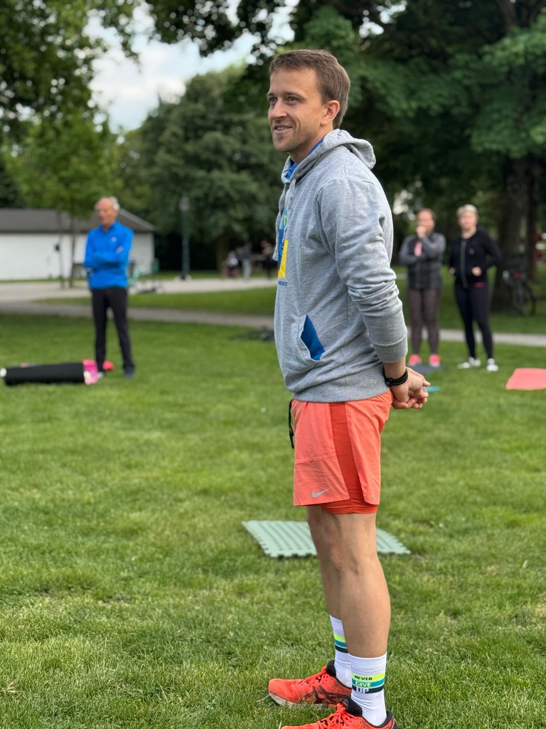 Trainingseinheit im Park